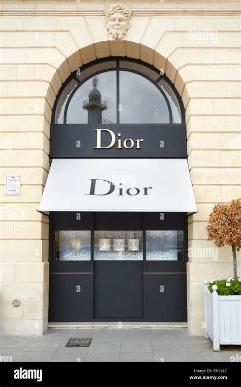 dior shop images